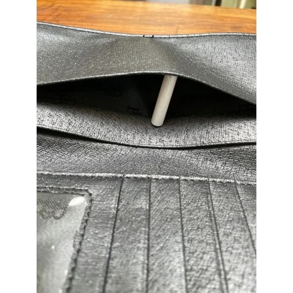 The Brentano Vegan Wallet